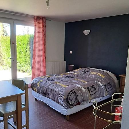 Studio Charmant A Treignac Avec Terrasse De 22 M² Exterior photo